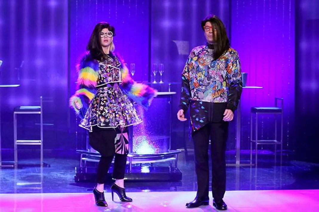 Jennifer Lawrence, Jimmy Fallon, The Tonight Show, NBC, 111915