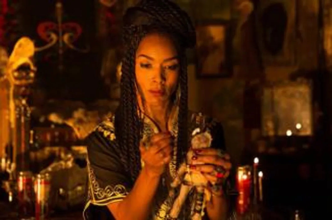 Hollywood.com Has A New Commenting Platform– Spot.IM Angela Bassett, American Horror Story, FX , 070716