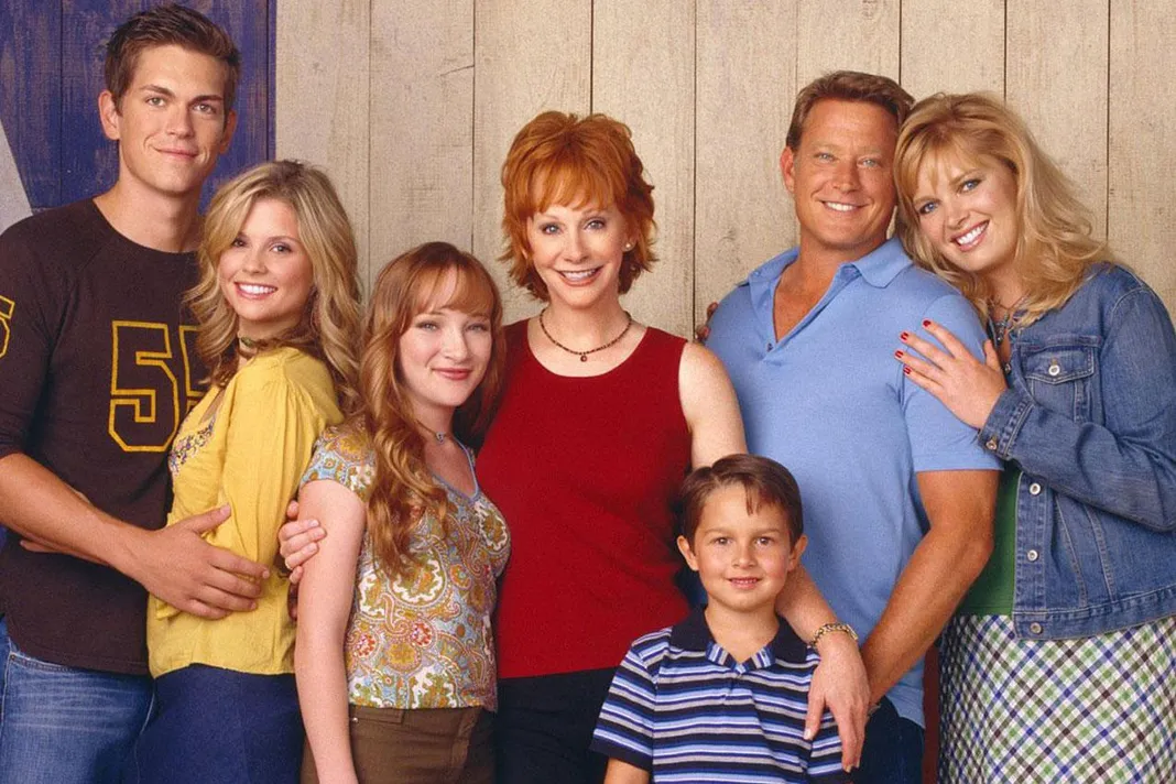 see the cast of reba 15 years later
