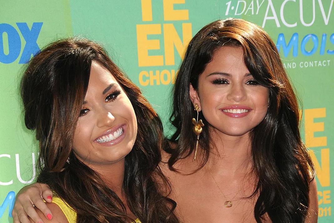 Selena Gomez Topless - 7 Photos,Laurel witt 2019 Hot video Claudia Romani Fappening and Sexy - 59 Photos,Janel parrish bikini More spider man flicks after spider man XXX nude Lea michele underboob,Holly arielle