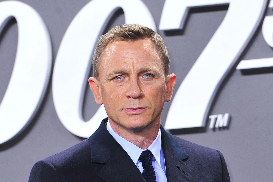 daniel craig confirms new