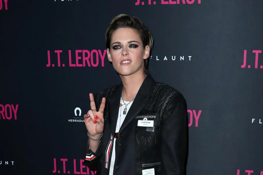 Kristen Stewart asks ghosts to leave her alone when she's on location