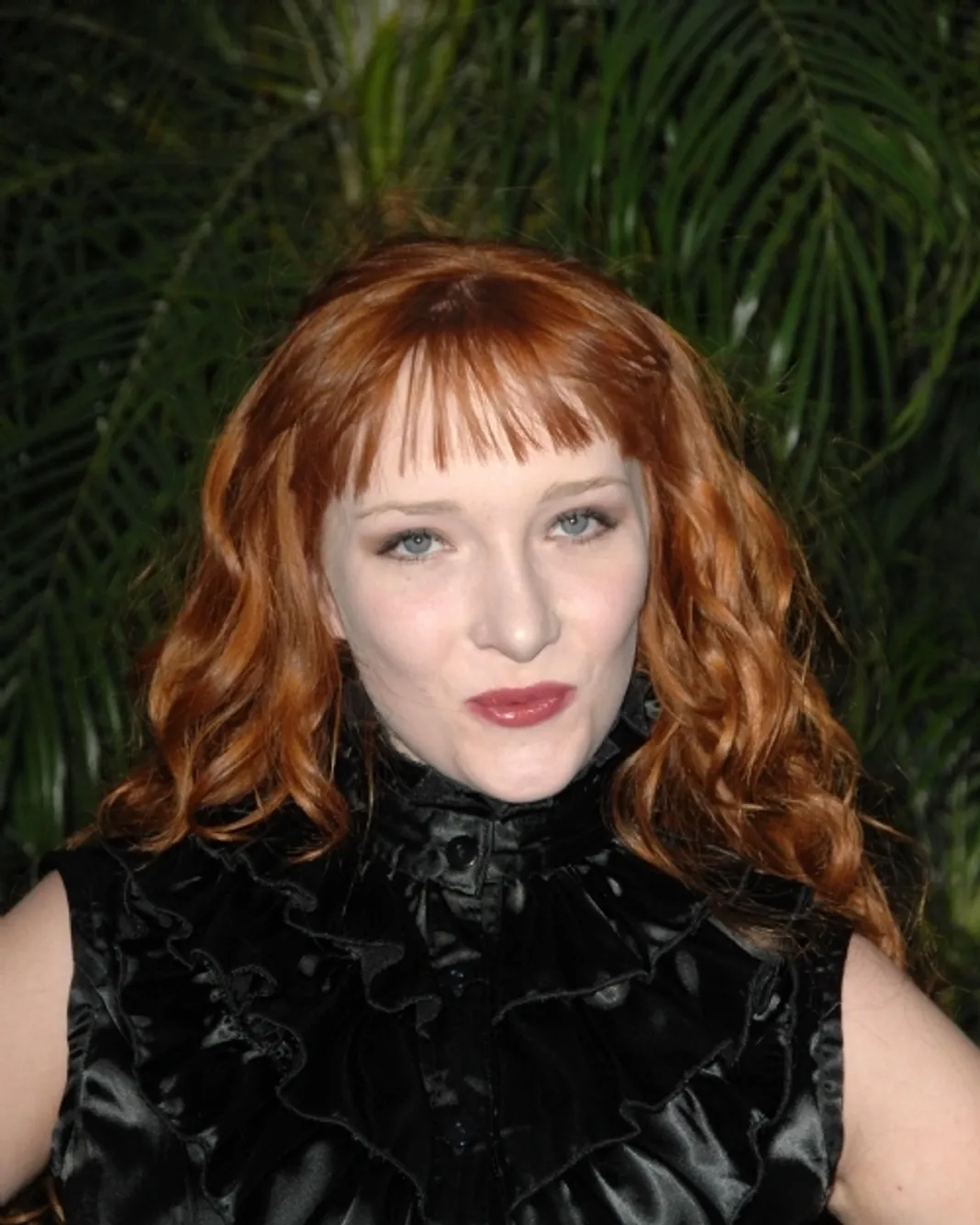 Scarlett Pomers Scarlett Pomers