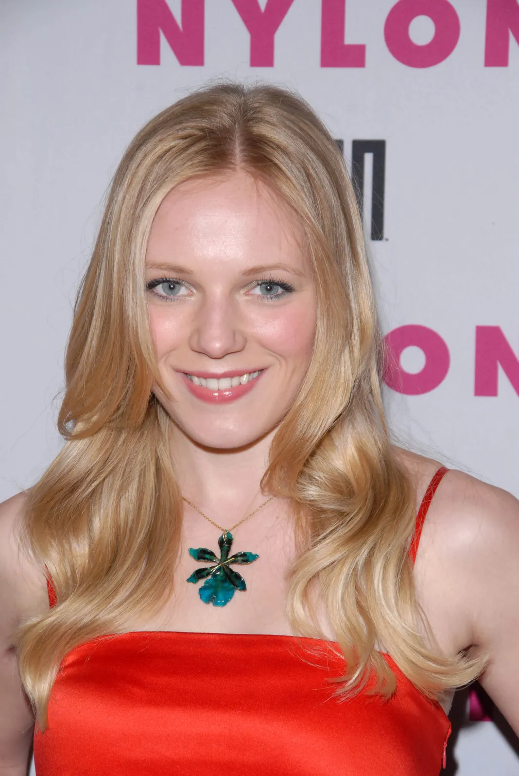 Emma Bell Emma Bell