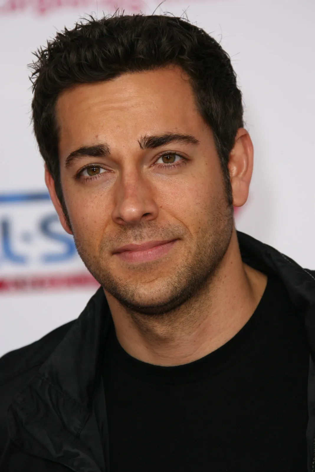 zachary levi zachary levi
