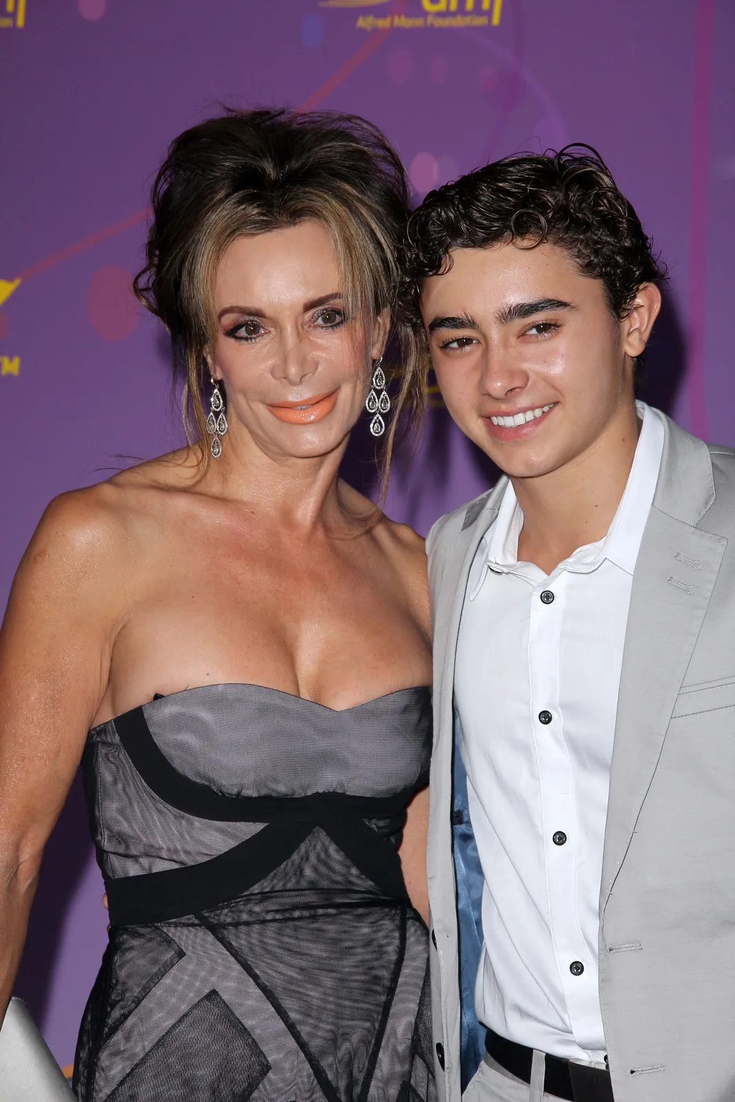 pic shemale thumbnail jansen panettiere gay