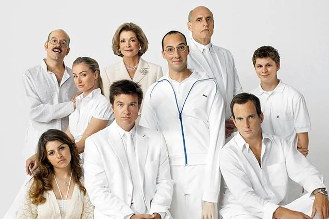 Jason Bateman, Portia de Rossi, Will Arnett, Michael Cera, Alia Shawkat, David Cross, Jessica Walter, Jeff Tambor, Arrested Development, Netflix, 091615