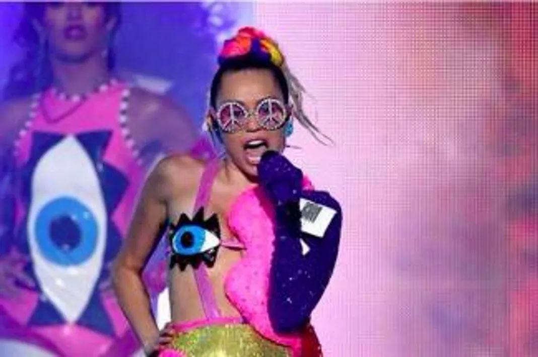 miley cyrus, vmas