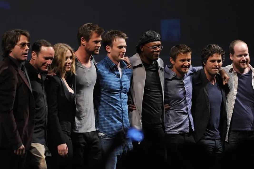 Robert Downey Jr., Clark Gregg, Scarlett Johansson, Chris Hemsworth, Chris Evans, Samuel L. Jackson, Jeremy Renner, Mark Ruffalo and Joss Whedon Robert Downey Jr., Clark Gregg, Scarlett Johansson, Chris Hemsworth, Chris Evans, Samuel L. Jackson, Jeremy Renner, Mark Ruffalo and Joss Whedon